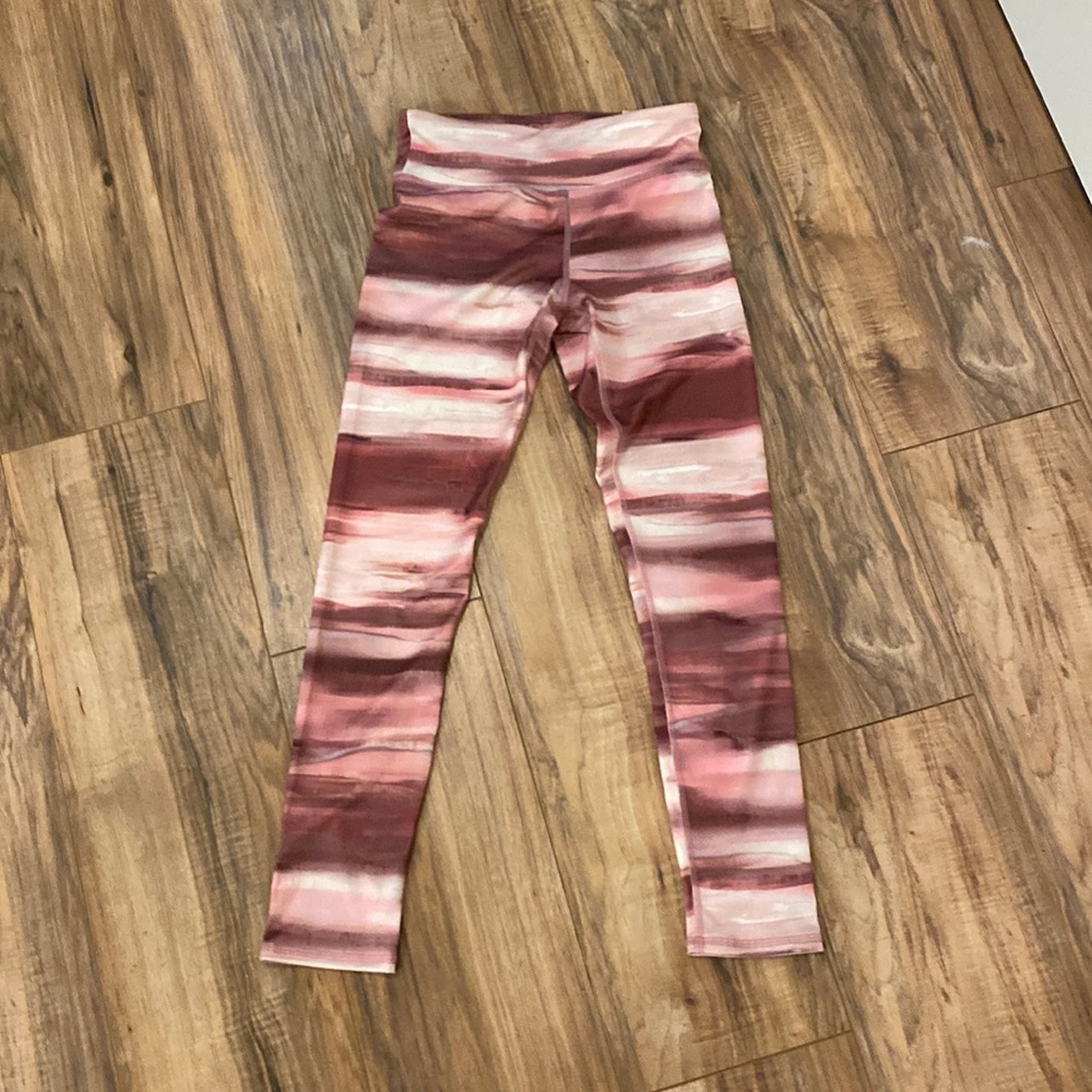 different shades of pink tie dye leggings